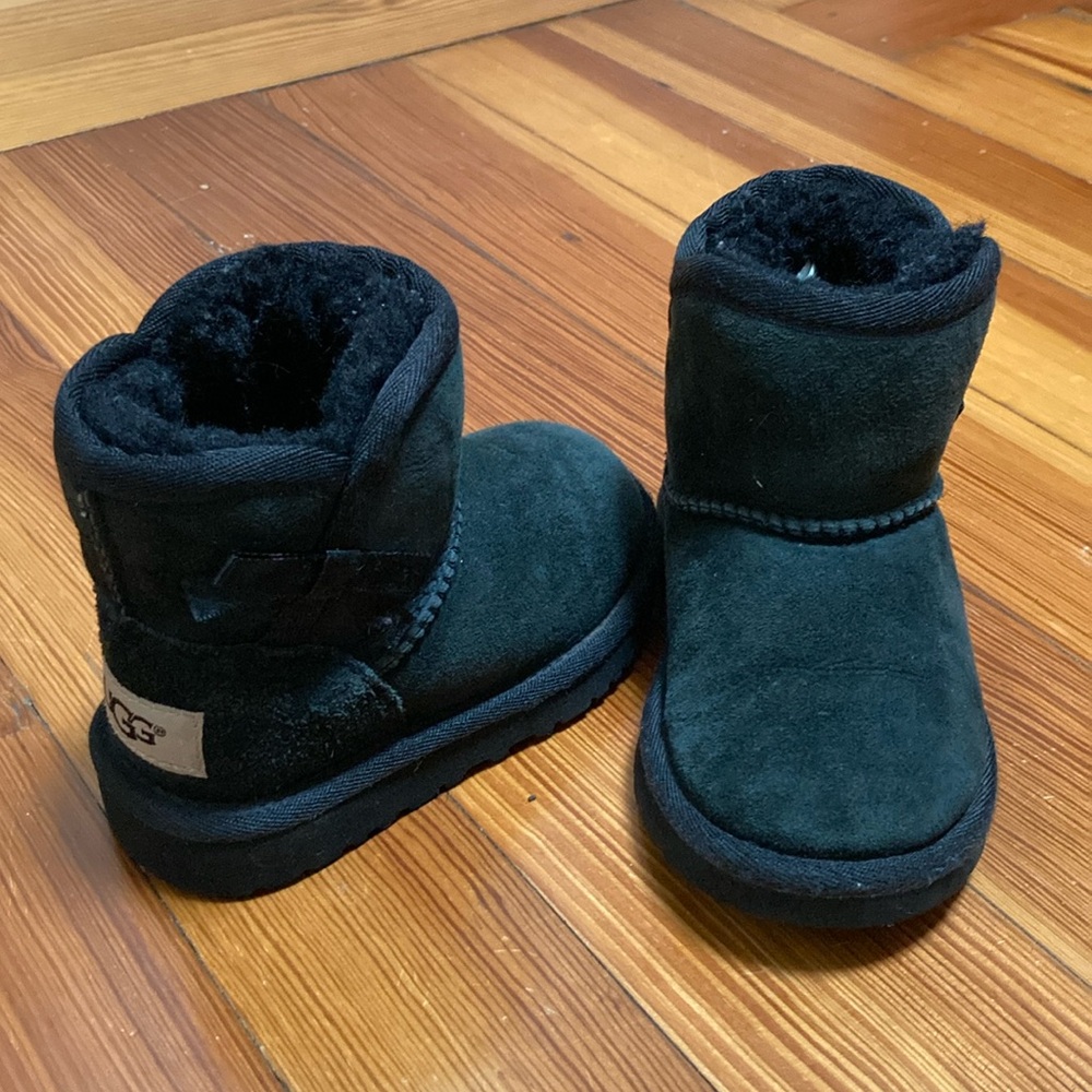Toddler UGG boots size 7T